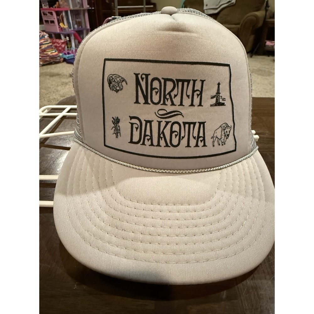 North Dakota‎ Trucker Hat Rope Bill Buffalo Oil Wheat Prairie Souvenir Y2K